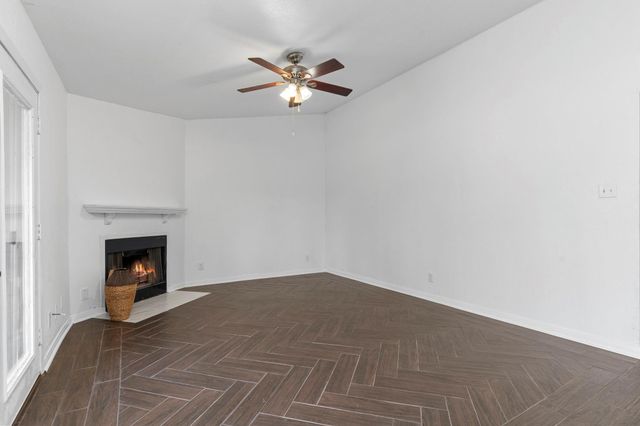 4444 Victory Drive 1108, Houston, TX 77088