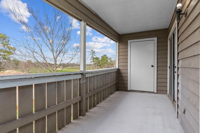 4444 Victory Drive 1108, Houston, TX 77088