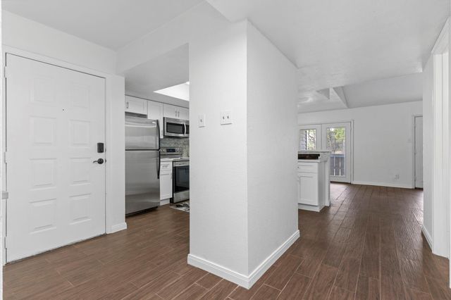 4444 Victory Drive 1108, Houston, TX 77088