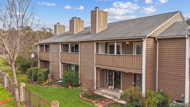 4444 Victory Drive 1108, Houston, TX 77088