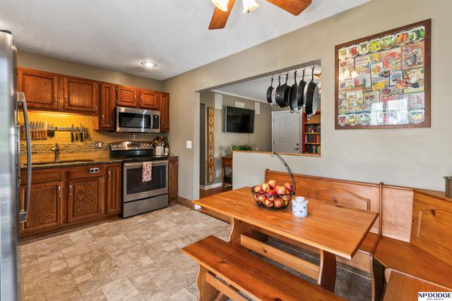 8714 A Street, Omaha, NE 68124