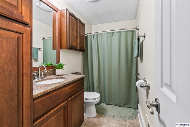 8714 A Street, Omaha, NE 68124