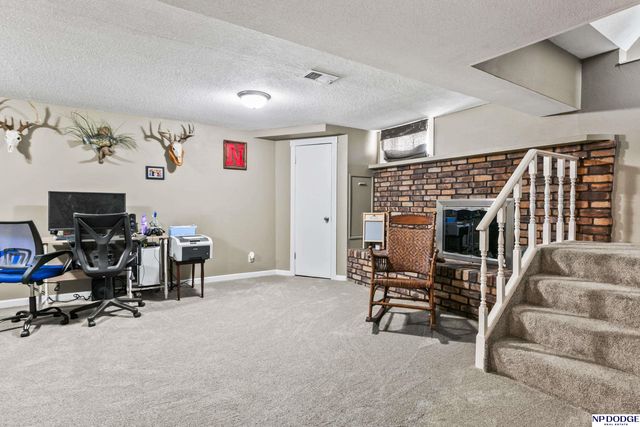 8714 A Street, Omaha, NE 68124