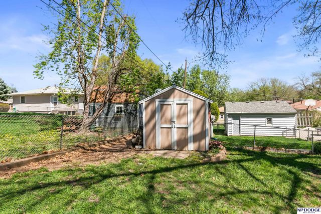 8714 A Street, Omaha, NE 68124