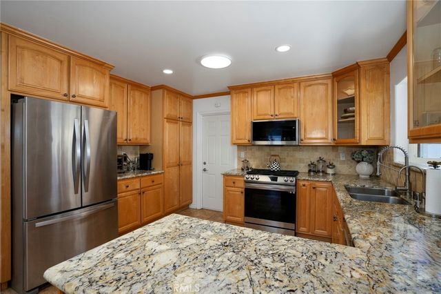 11852 Vanport Avenue, Sylmar, CA 91342