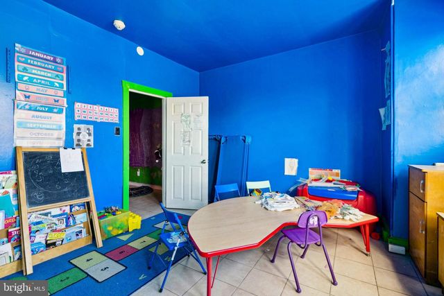 7221 W PASSYUNK AVE, Philadelphia, PA 19142