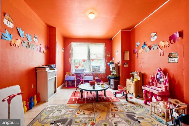 7221 W PASSYUNK AVE, Philadelphia, PA 19142