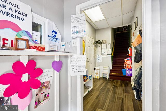 7221 W PASSYUNK AVE, Philadelphia, PA 19142