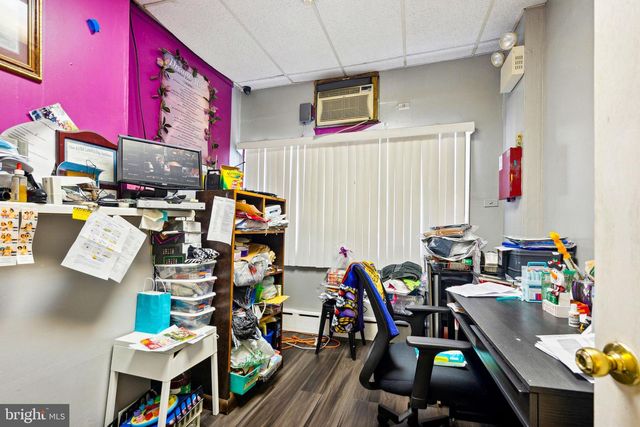 7221 W PASSYUNK AVE, Philadelphia, PA 19142