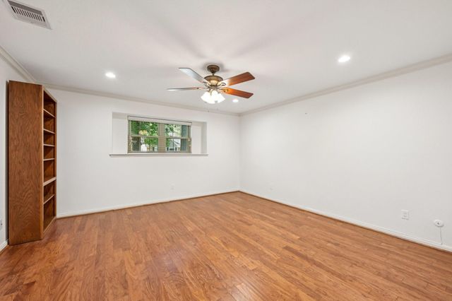 11003 Overbrook Lane, Houston, TX 77042