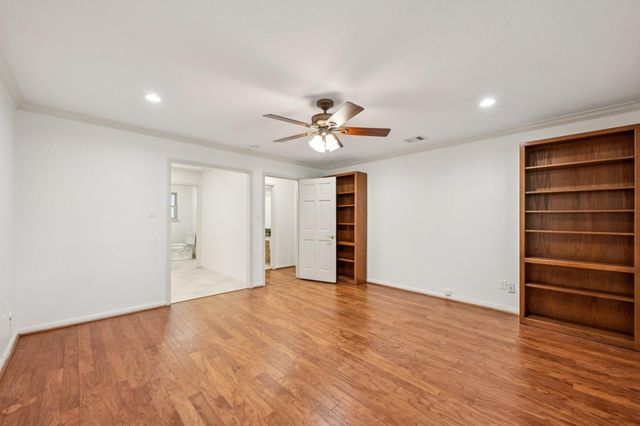 11003 Overbrook Lane, Houston, TX 77042