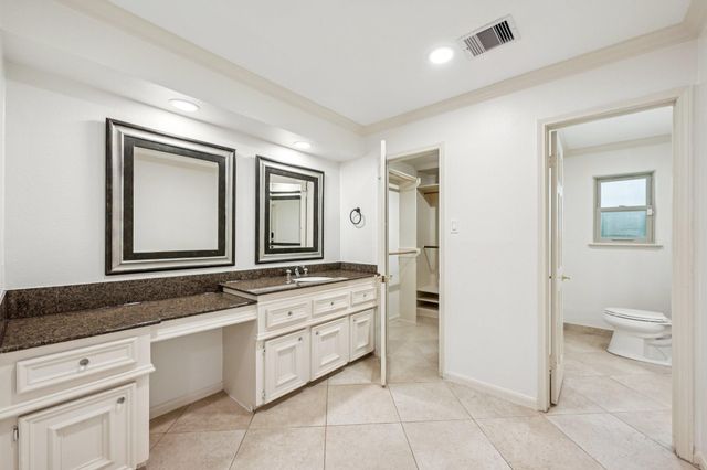 11003 Overbrook Lane, Houston, TX 77042