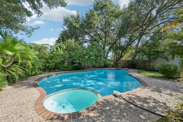 11003 Overbrook Lane, Houston, TX 77042