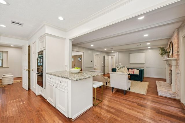 11003 Overbrook Lane, Houston, TX 77042