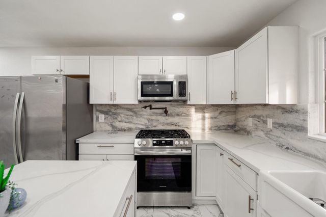 1905 Michel Ave, Modesto, CA 95358