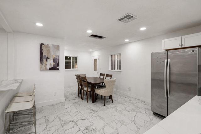 1905 Michel Ave, Modesto, CA 95358