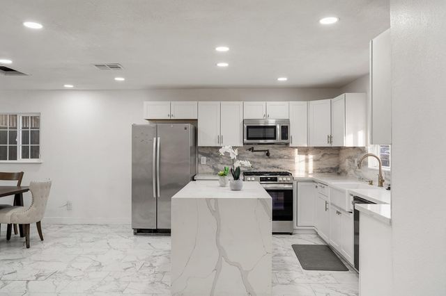 1905 Michel Ave, Modesto, CA 95358