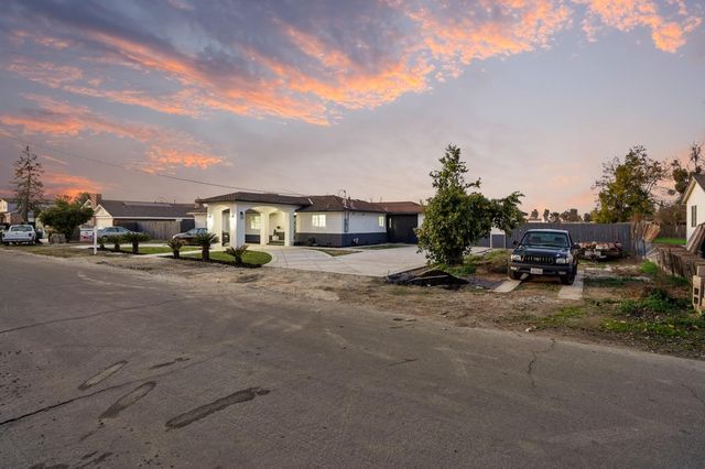 1905 Michel Ave, Modesto, CA 95358