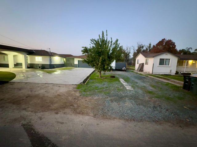 1905 Michel Ave, Modesto, CA 95358