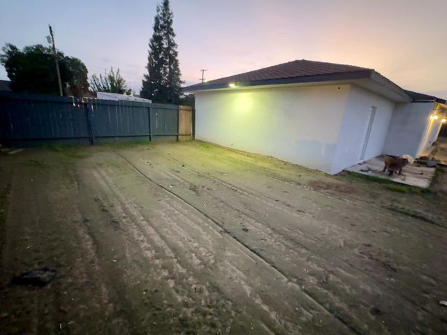 1905 Michel Ave, Modesto, CA 95358