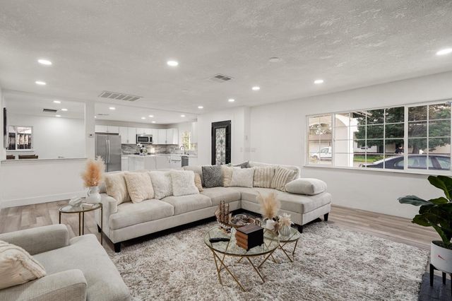 1905 Michel Ave, Modesto, CA 95358