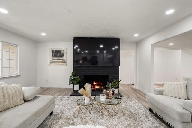 1905 Michel Ave, Modesto, CA 95358