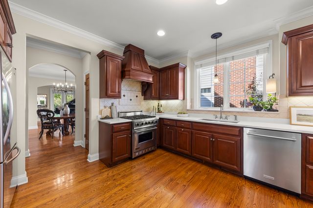 706 N Ellsworth Street, Naperville, IL 60563