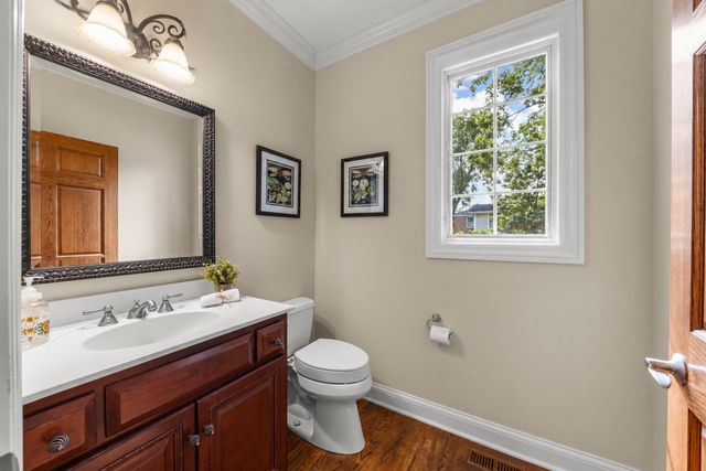 706 N Ellsworth Street, Naperville, IL 60563