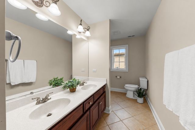 706 N Ellsworth Street, Naperville, IL 60563