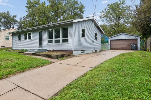 19 ARNOLD Avenue, Council Bluffs, IA 51503