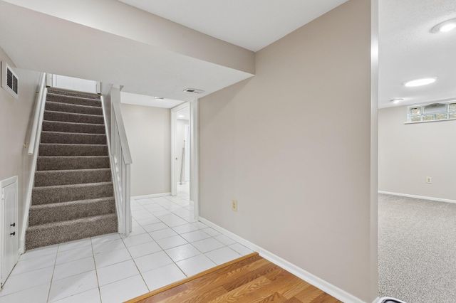 19 ARNOLD Avenue, Council Bluffs, IA 51503