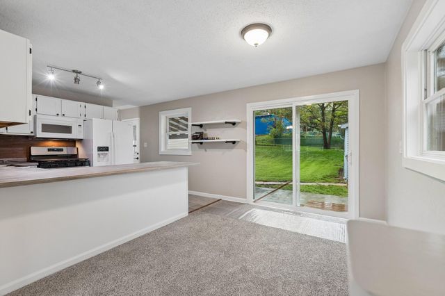 19 ARNOLD Avenue, Council Bluffs, IA 51503