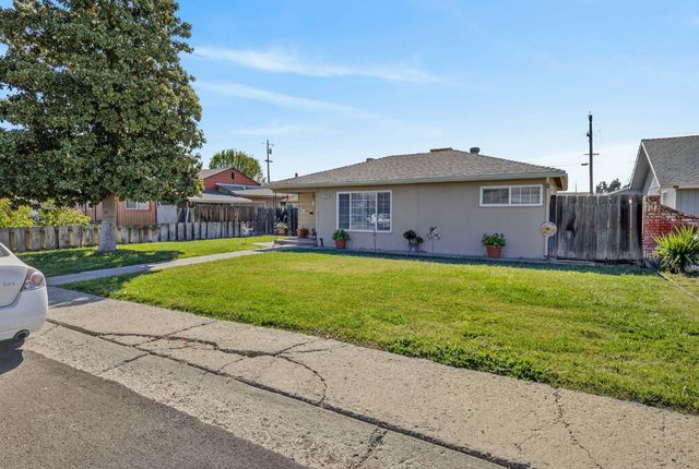 425 University Avenue, Coalinga, CA 93210
