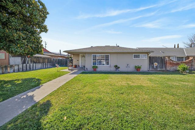 425 University Avenue, Coalinga, CA 93210