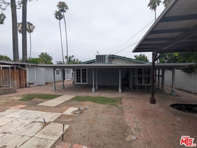 6220 Oakdale Avenue, Woodland Hills (los Angeles), CA 91367