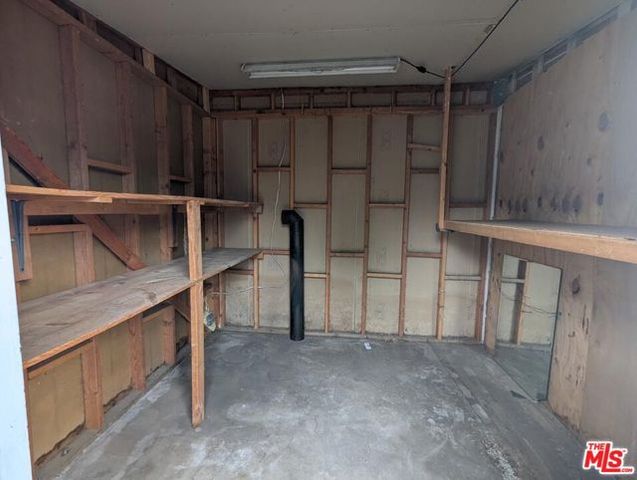 6220 Oakdale Avenue, Woodland Hills (los Angeles), CA 91367