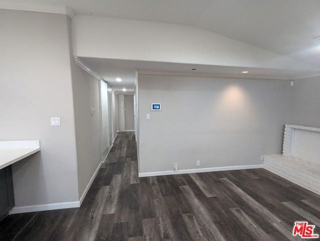 6220 Oakdale Avenue, Woodland Hills (los Angeles), CA 91367