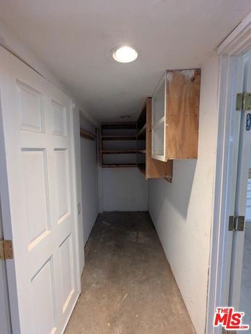 6220 Oakdale Avenue, Woodland Hills (los Angeles), CA 91367