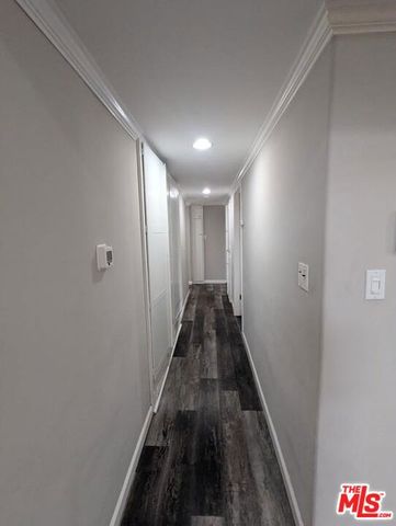 6220 Oakdale Avenue, Woodland Hills (los Angeles), CA 91367