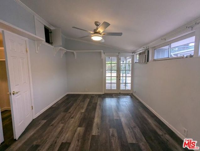 6220 Oakdale Avenue, Woodland Hills (los Angeles), CA 91367