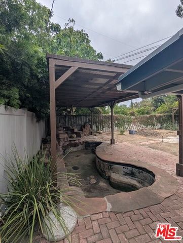 6220 Oakdale Avenue, Woodland Hills (los Angeles), CA 91367