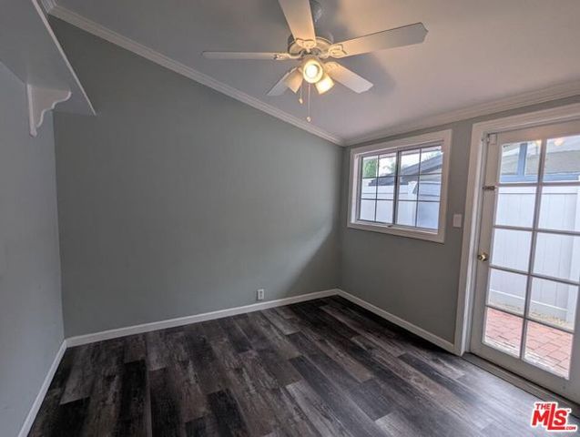 6220 Oakdale Avenue, Woodland Hills (los Angeles), CA 91367