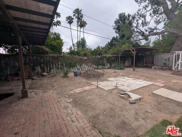 6220 Oakdale Avenue, Woodland Hills (los Angeles), CA 91367