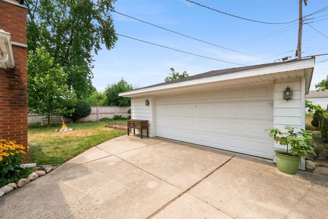 14587 Blue Skies Street, Livonia, MI 48154