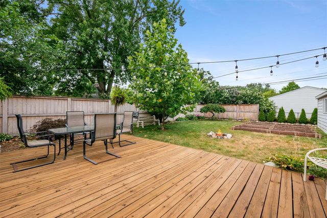 14587 Blue Skies Street, Livonia, MI 48154