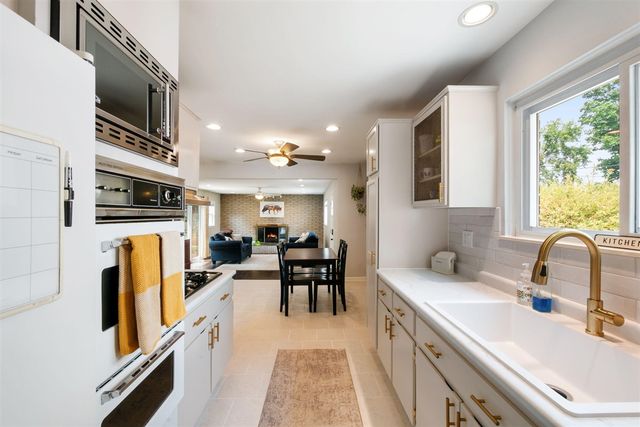 14587 Blue Skies Street, Livonia, MI 48154
