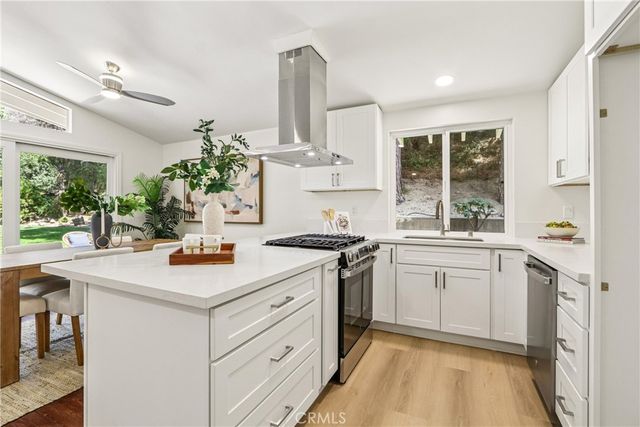 4548 La Granada Way, La Canada Flintridge, CA 91011