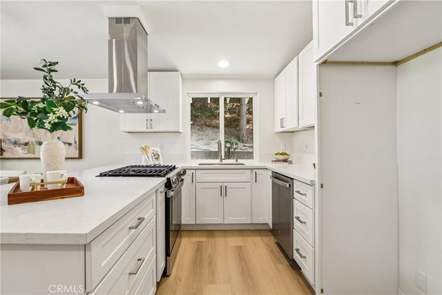 4548 La Granada Way, La Canada Flintridge, CA 91011