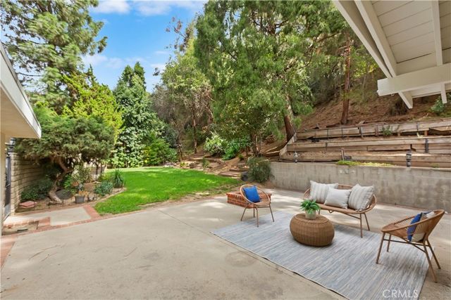 4548 La Granada Way, La Canada Flintridge, CA 91011