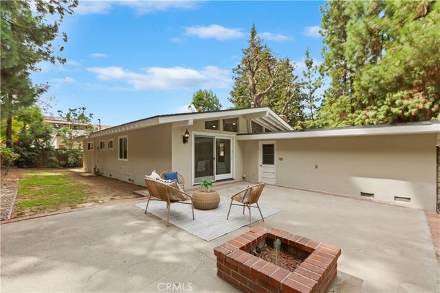 4548 La Granada Way, La Canada Flintridge, CA 91011